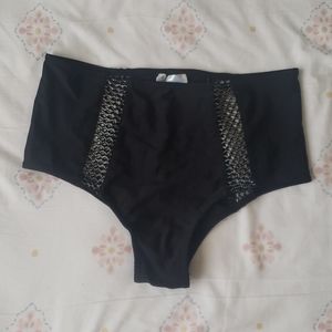 Iheartraves black booty shorts silver netting
